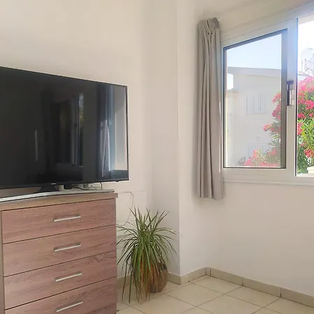 Beach Villa Goldenpalms Вилла